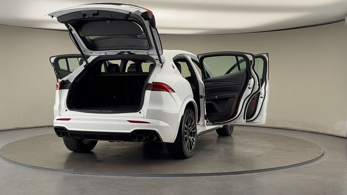 More views of Maserati Grecale