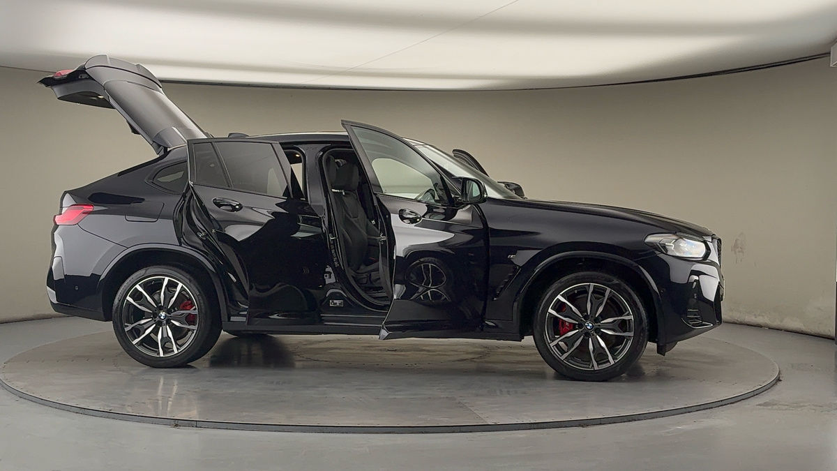 More views of BMW X4