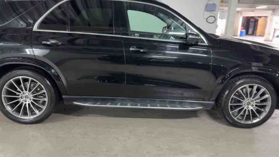 More views of Mercedes-Benz GLE