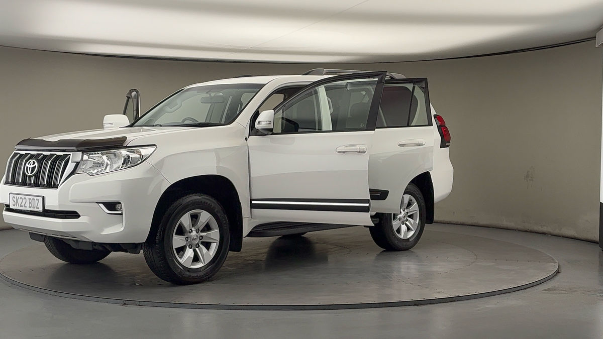 Toyota Land Cruiser Image 22