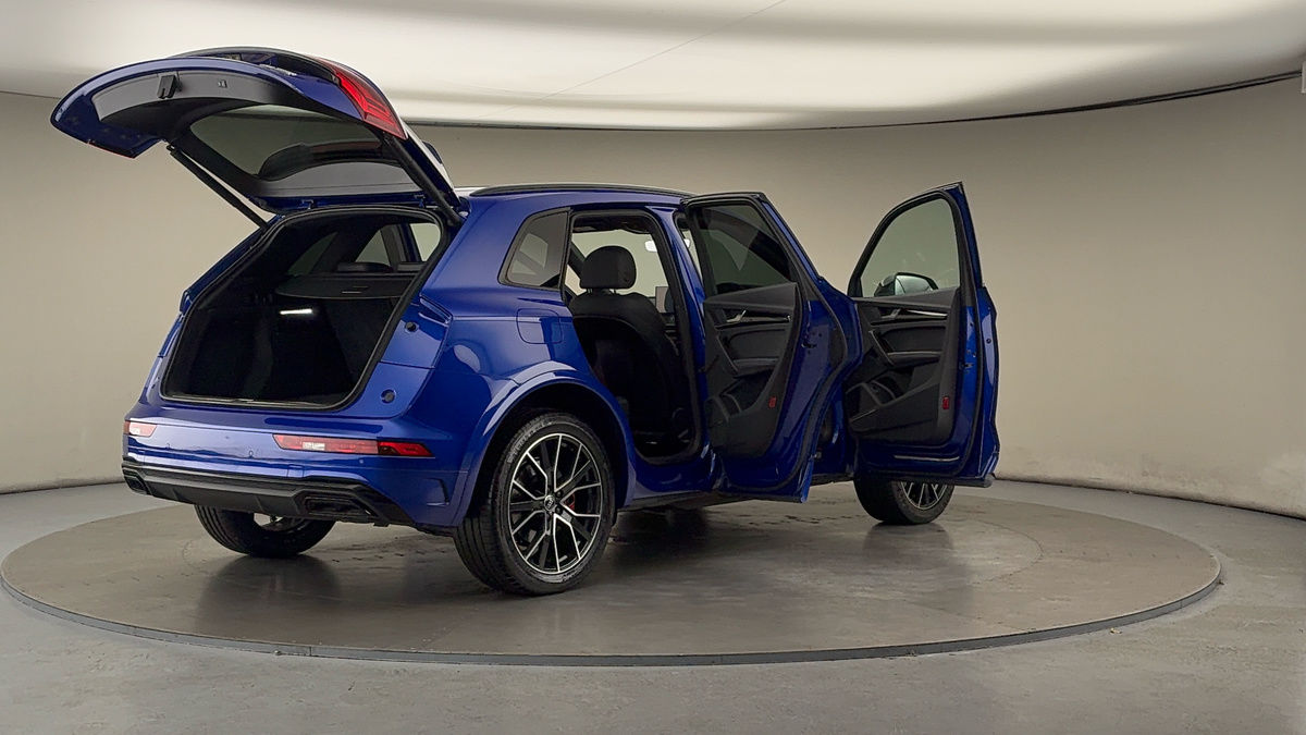 More views of Audi Q5