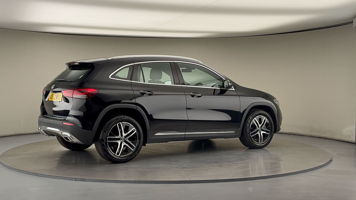 More views of Mercedes-Benz GLA