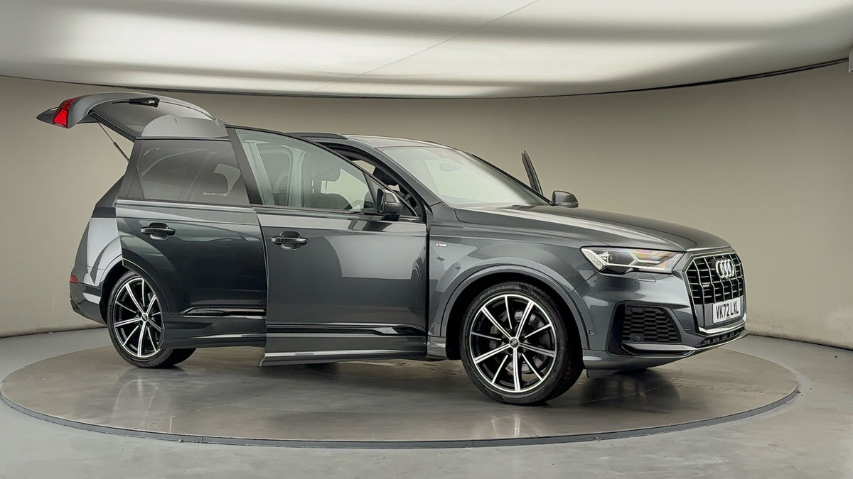More views of Audi Q7