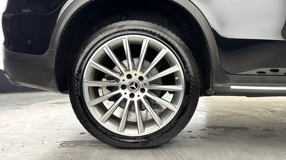 Mercedes-Benz GLC Image 10