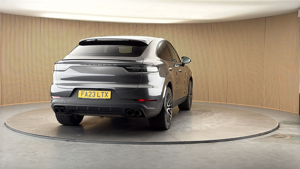 More views of Porsche Cayenne