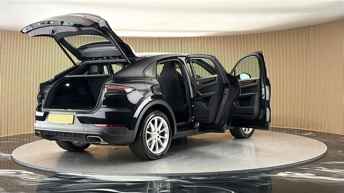 More views of Porsche Cayenne