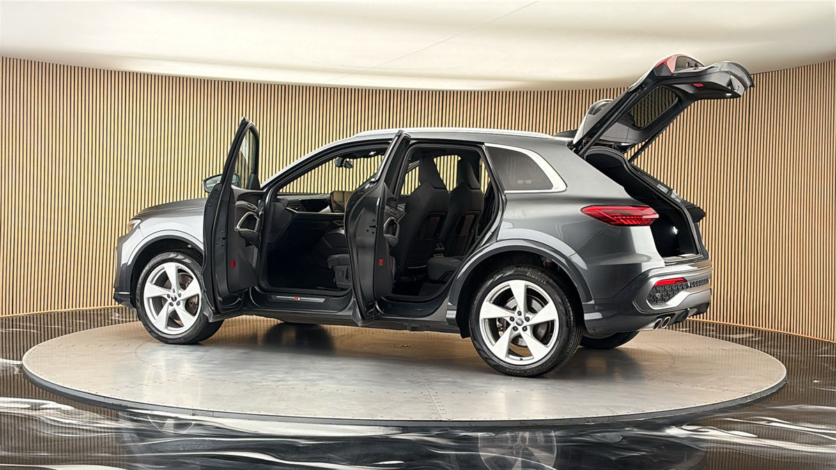 More views of Audi Q5