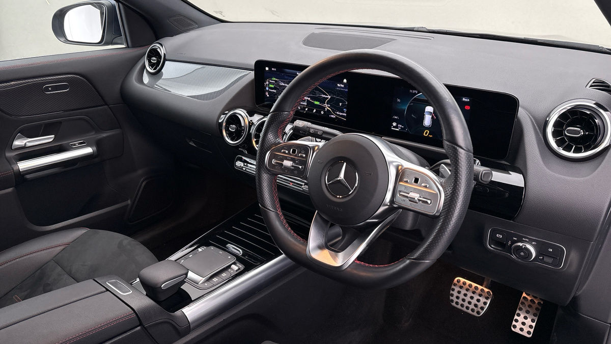 Mercedes-Benz GLA Image 5