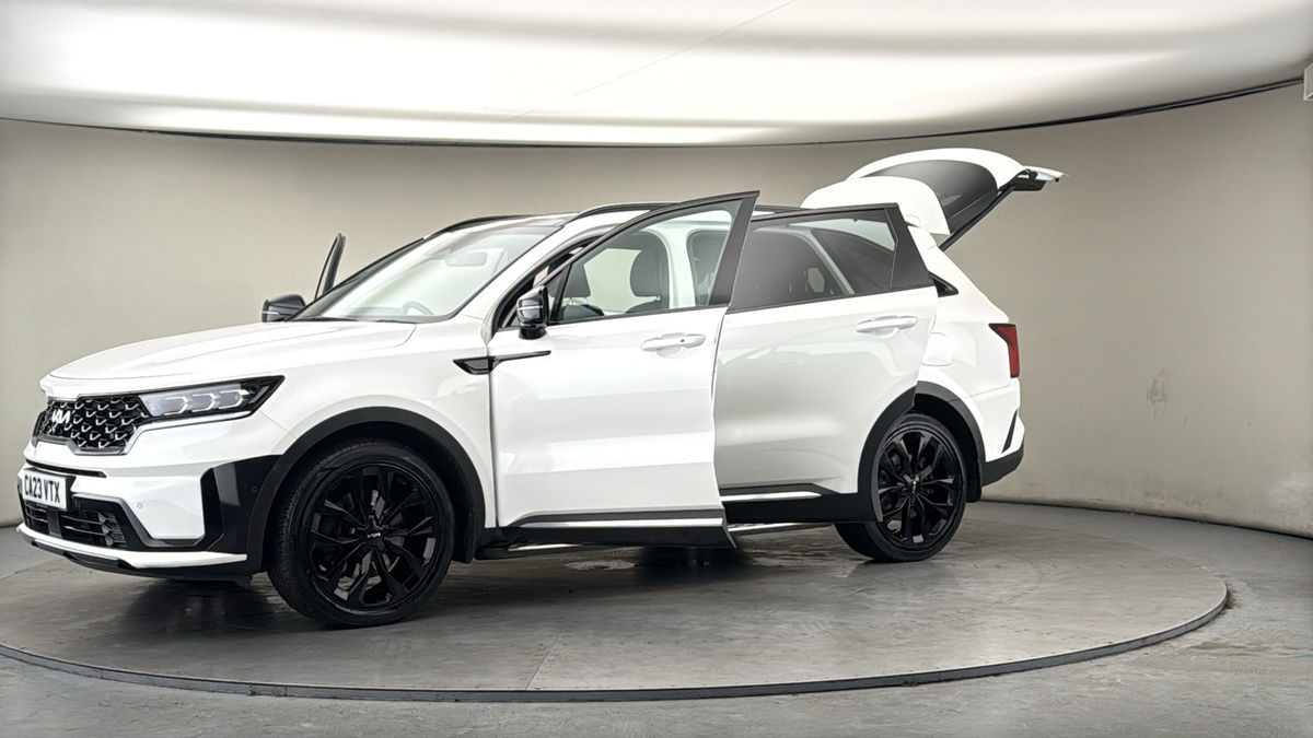 More views of Kia Sorento