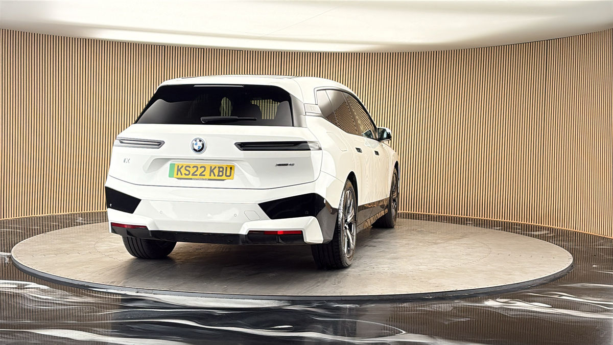 More views of BMW iX