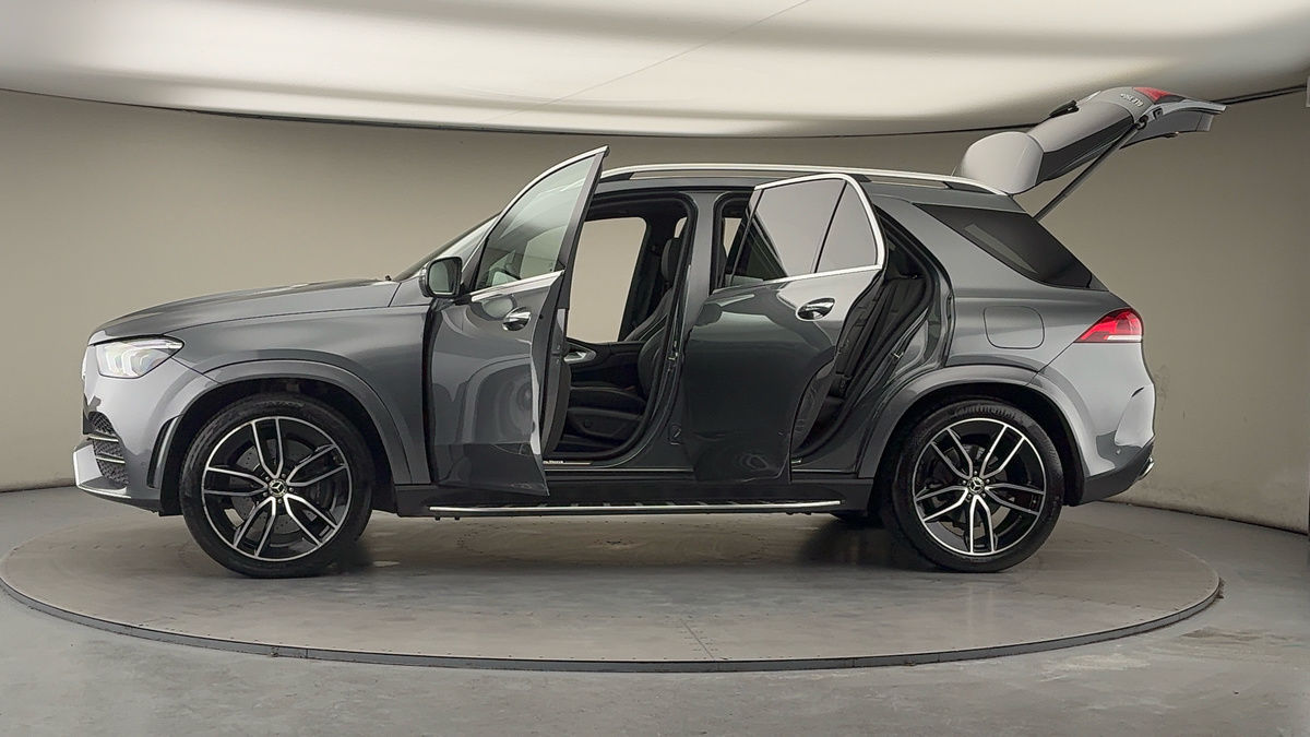 More views of Mercedes-Benz GLE