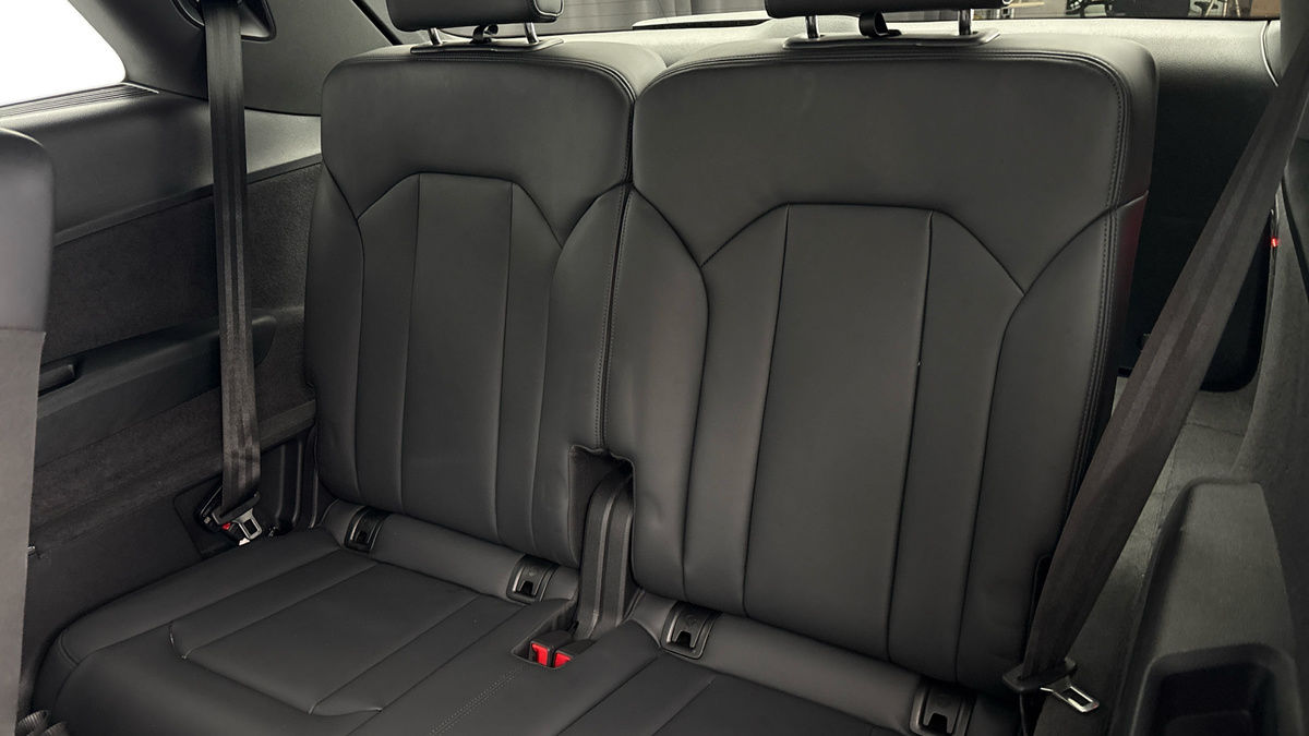 Audi Q7 Image 25