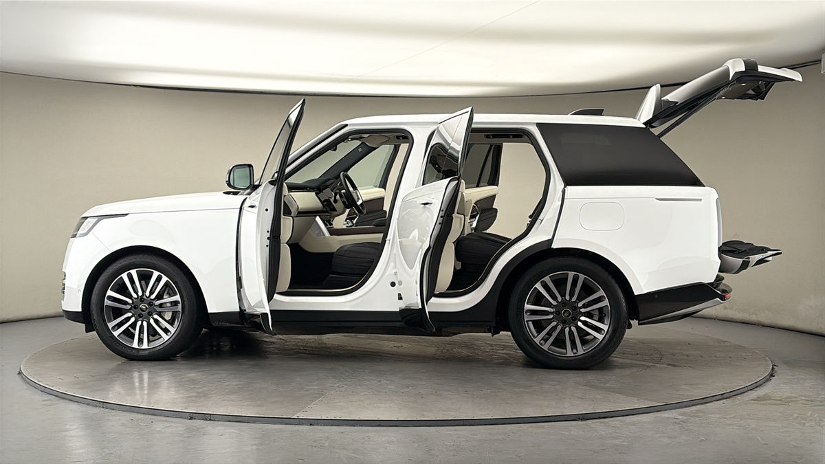 More views of Land Rover Range Rover