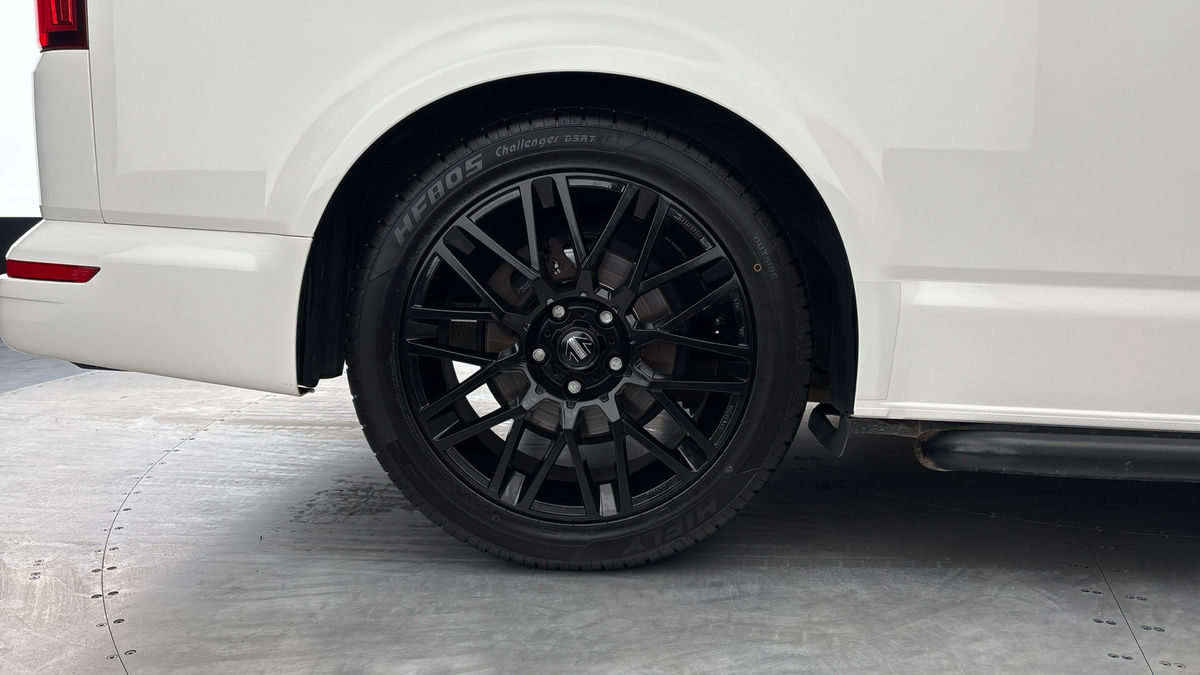 Volkswagen Transporter Image 10