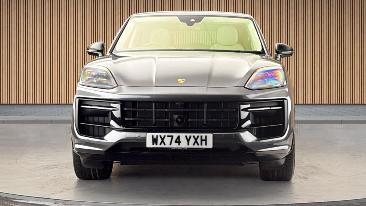 Porsche Cayenne Image 3