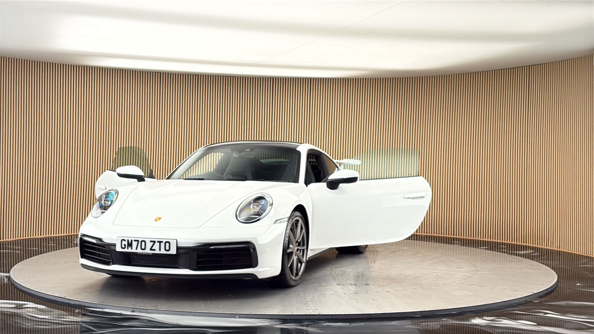 More views of Porsche 911