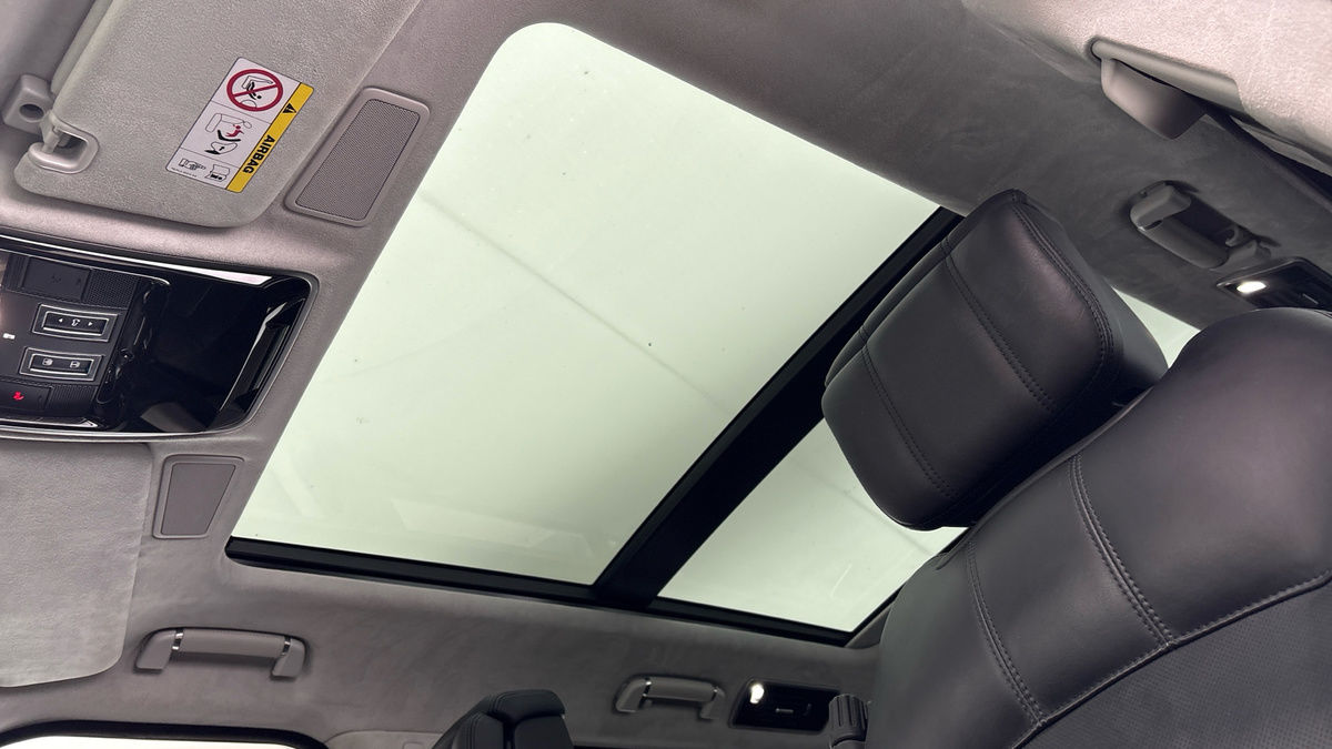 Land Rover Range Rover Image 6