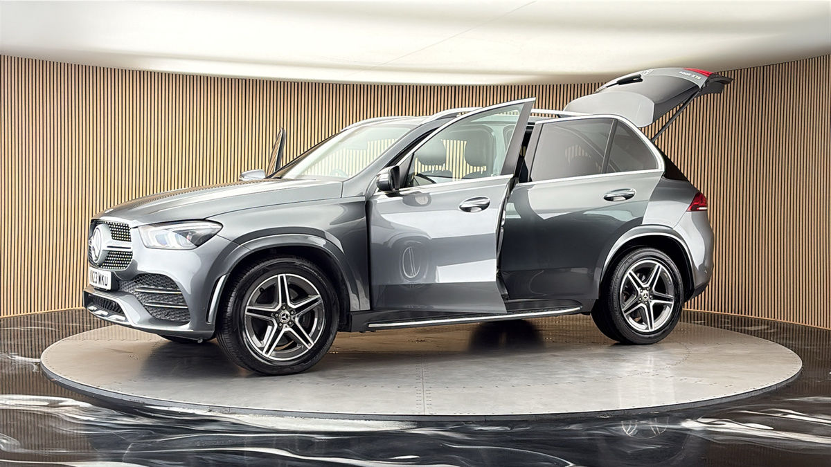 More views of Mercedes-Benz GLE