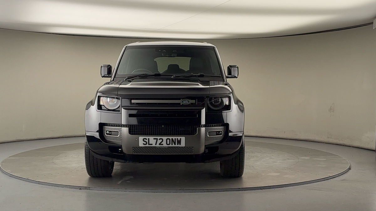 Land Rover Defender 110 Image 3