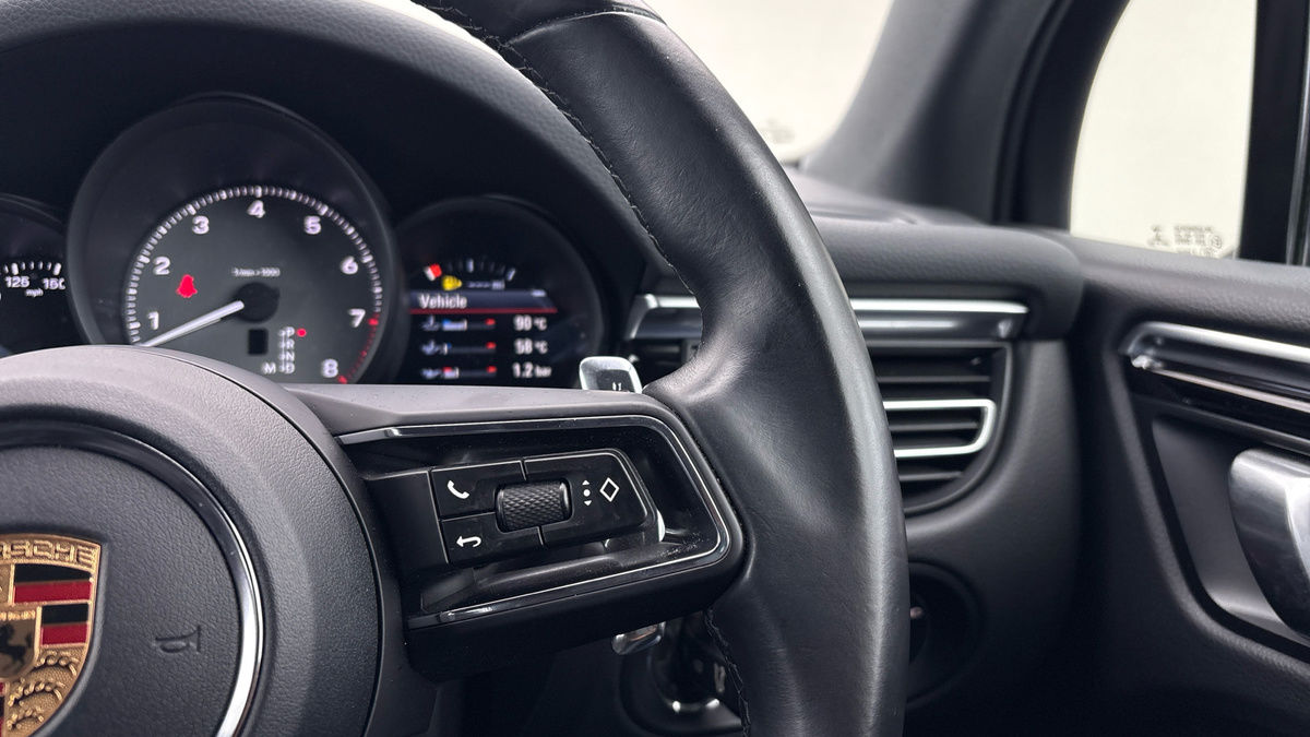 Porsche Macan Image 14