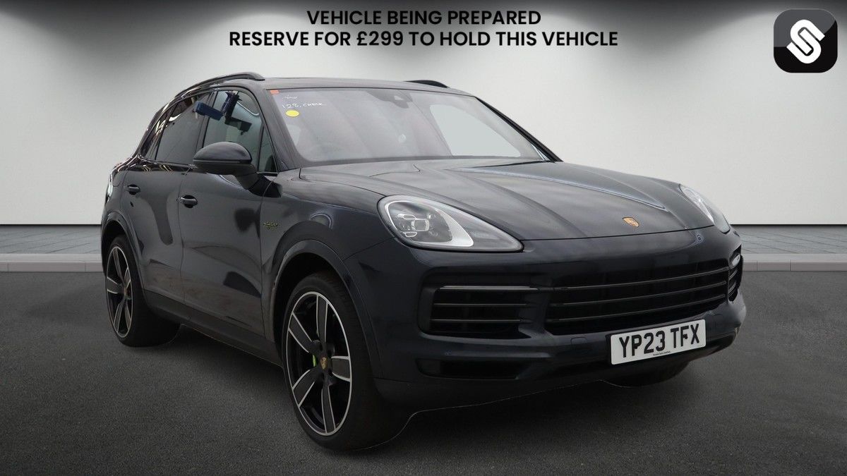 Porsche Cayenne Sticky Header Image