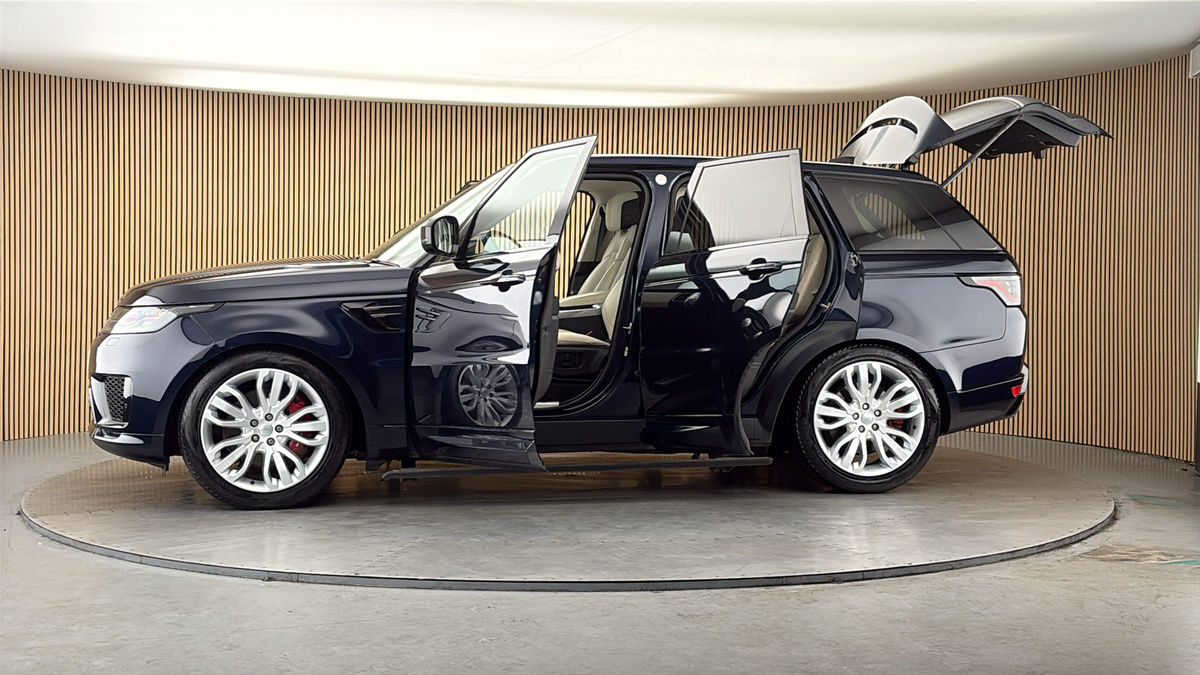 More views of Land Rover Range Rover Sport