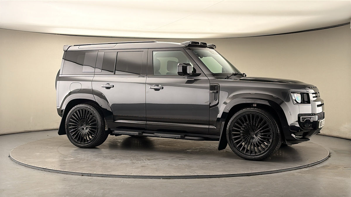 More views of Land Rover Defender 110