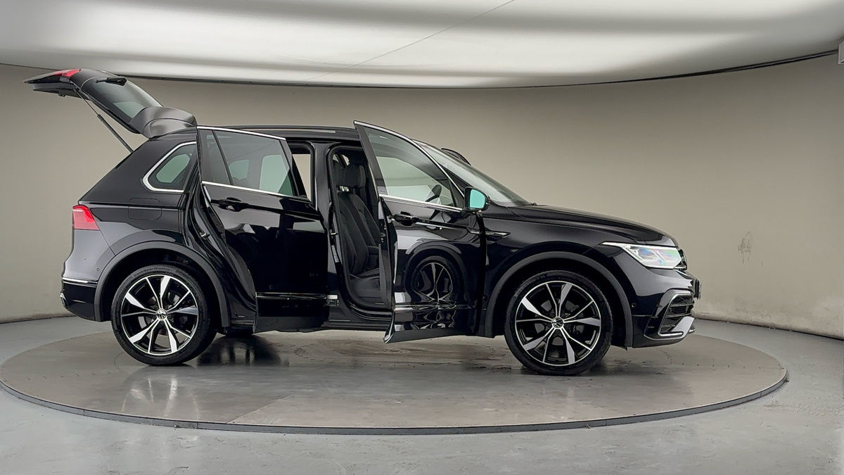 More views of Volkswagen Tiguan