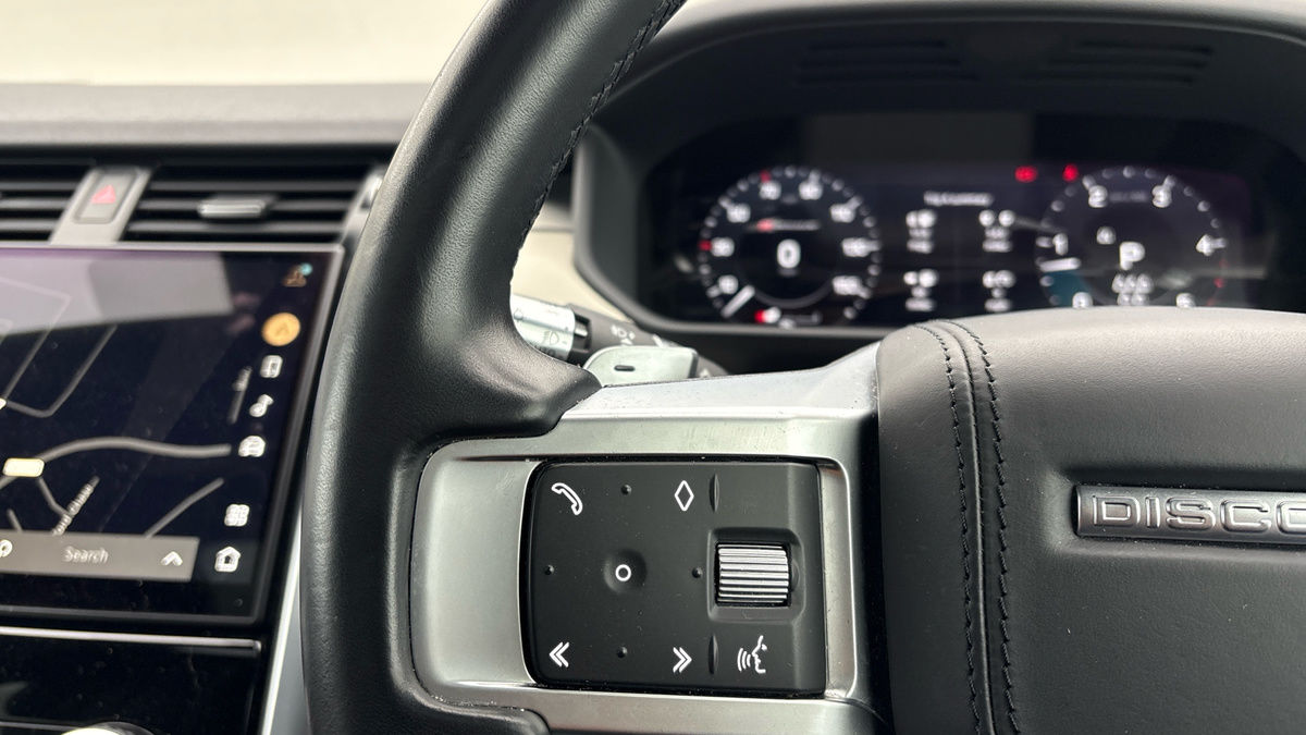 Land Rover Discovery Image 13