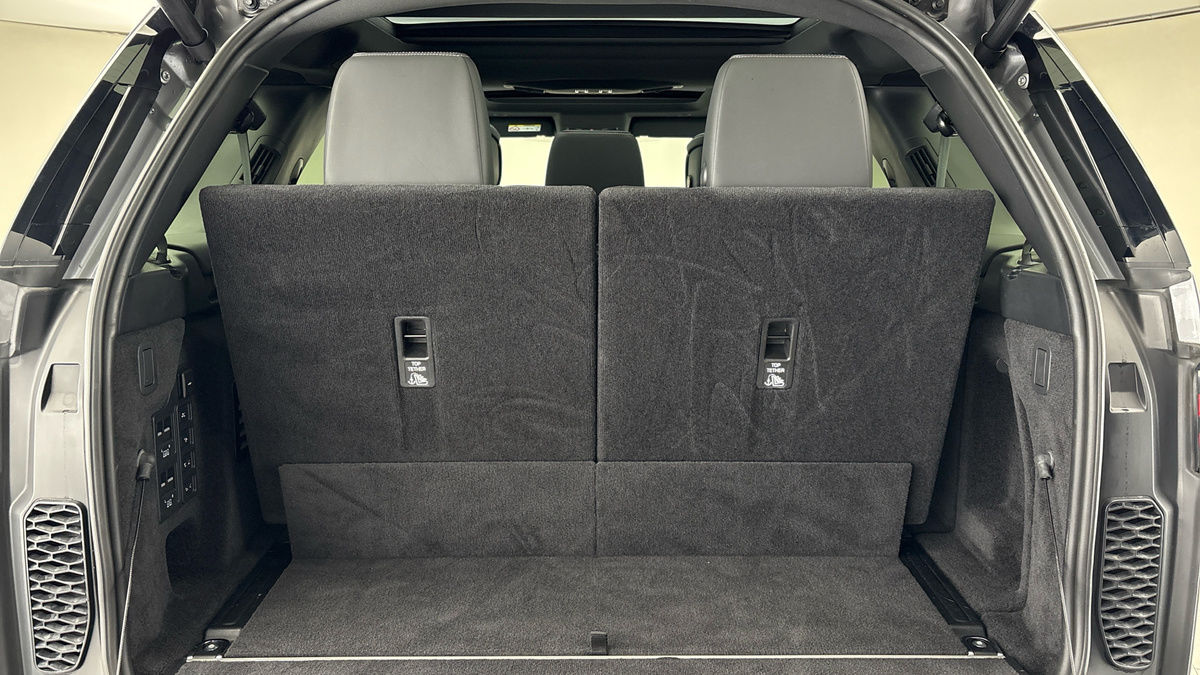 Land Rover Discovery Image 11