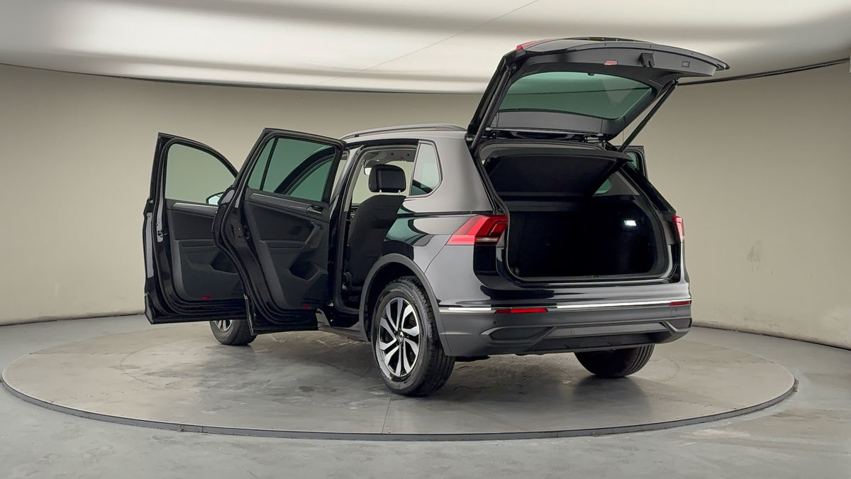 Volkswagen Tiguan Image 23