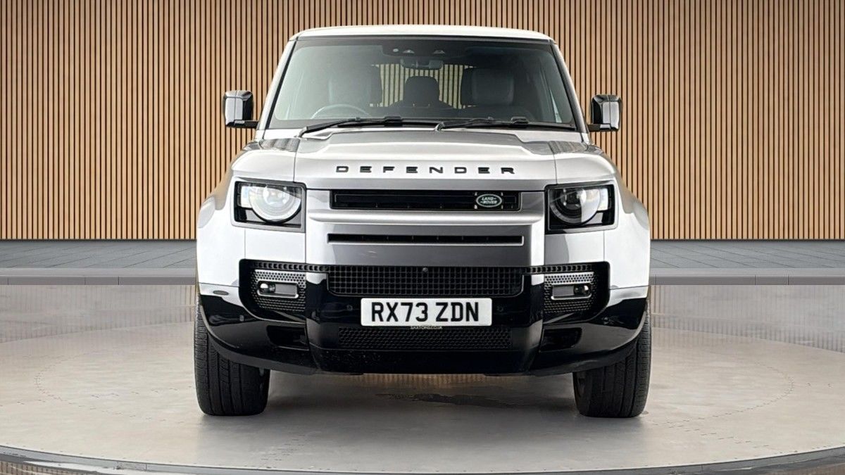 Land Rover Defender 90 Image 3