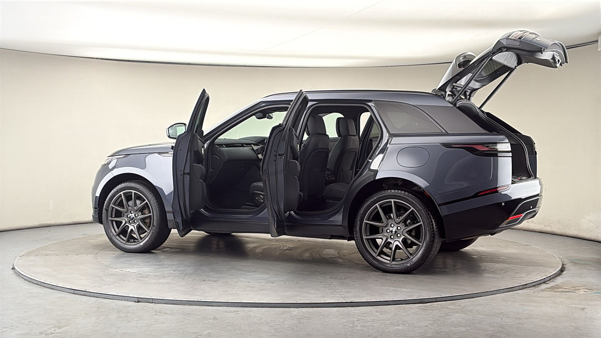 More views of Land Rover Range Rover Velar