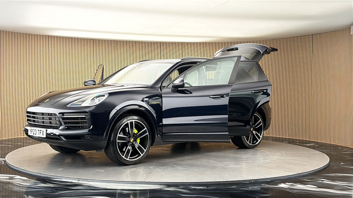 Porsche Cayenne Image 22