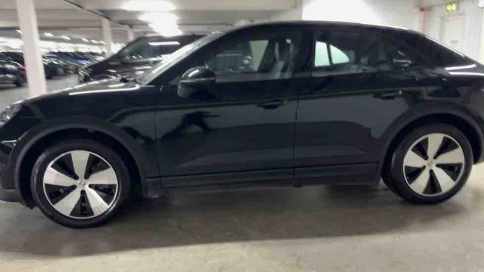More views of Porsche Macan