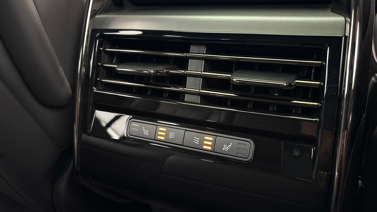 Land Rover Range Rover Sport Image 27