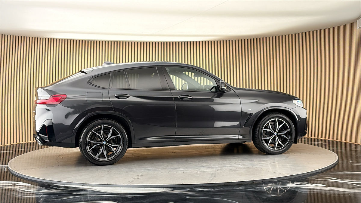 More views of BMW X4