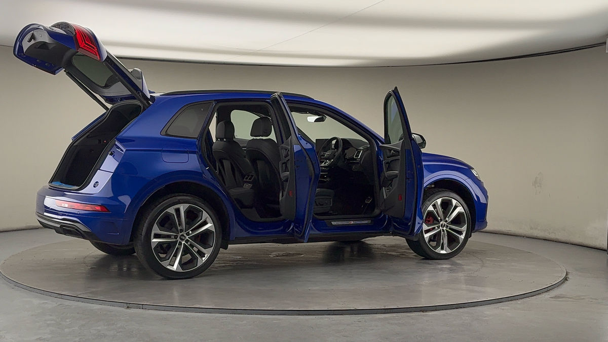 More views of Audi Q5