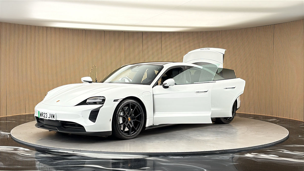 Porsche Taycan Image 22