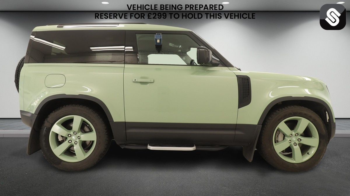 Land Rover Defender 90 Image 5