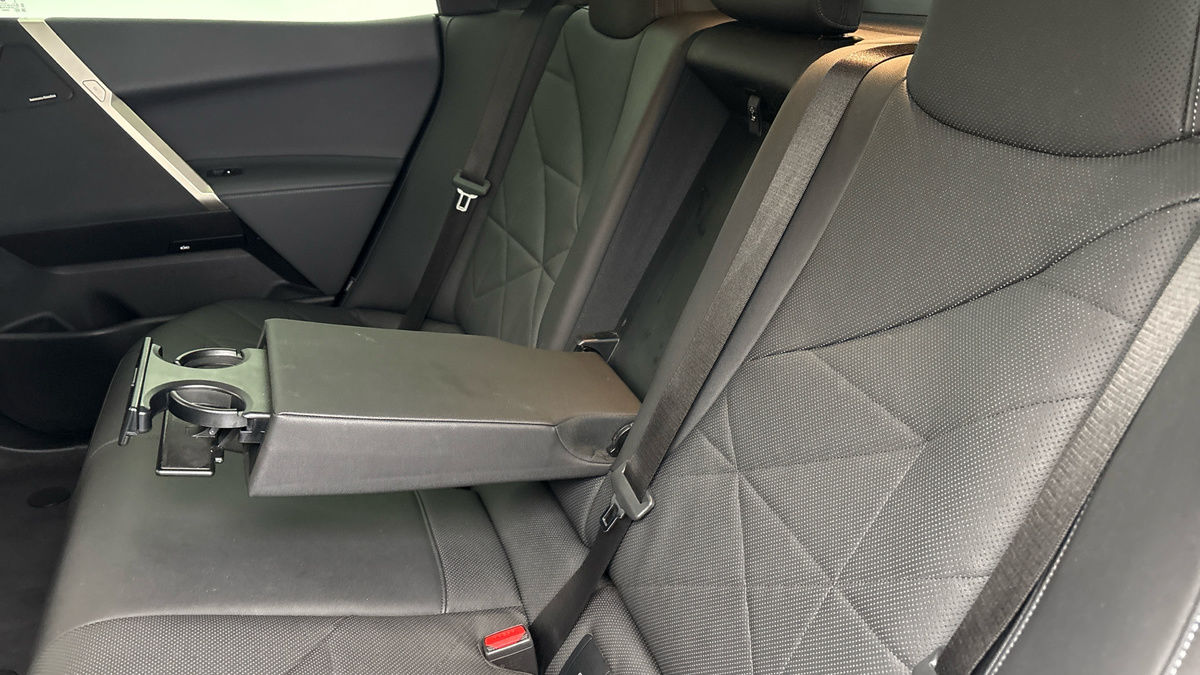 BMW iX Image 10
