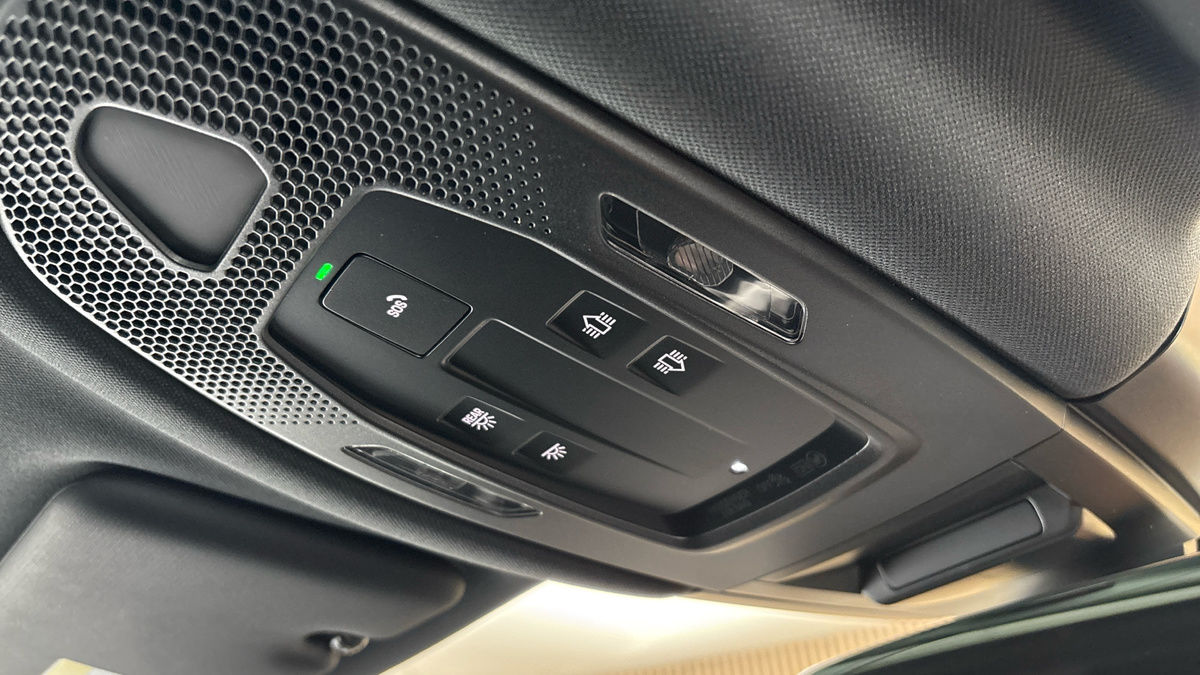 Porsche Cayenne Image 32
