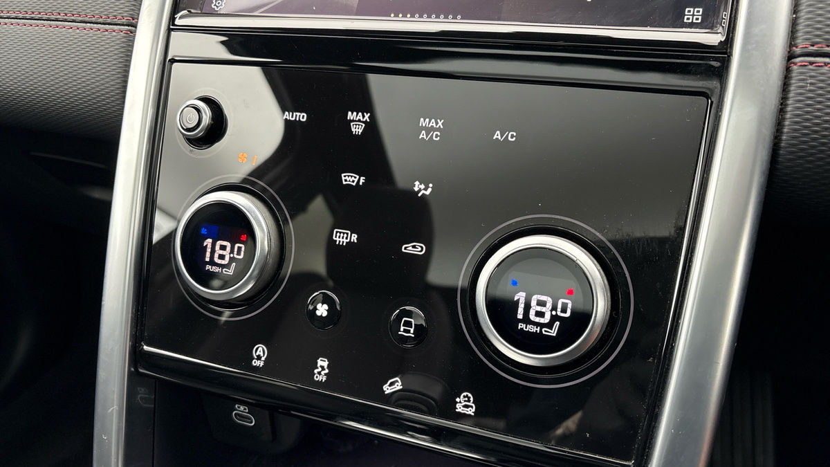 Land Rover Discovery Sport Image 26