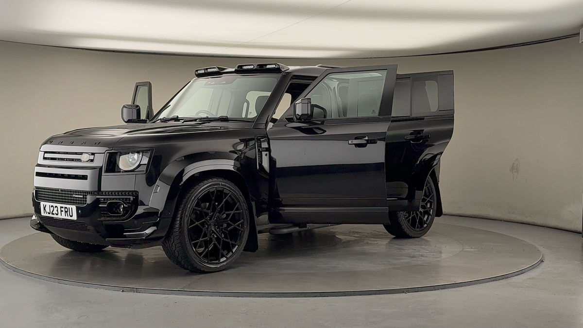 More views of Land Rover Defender 110