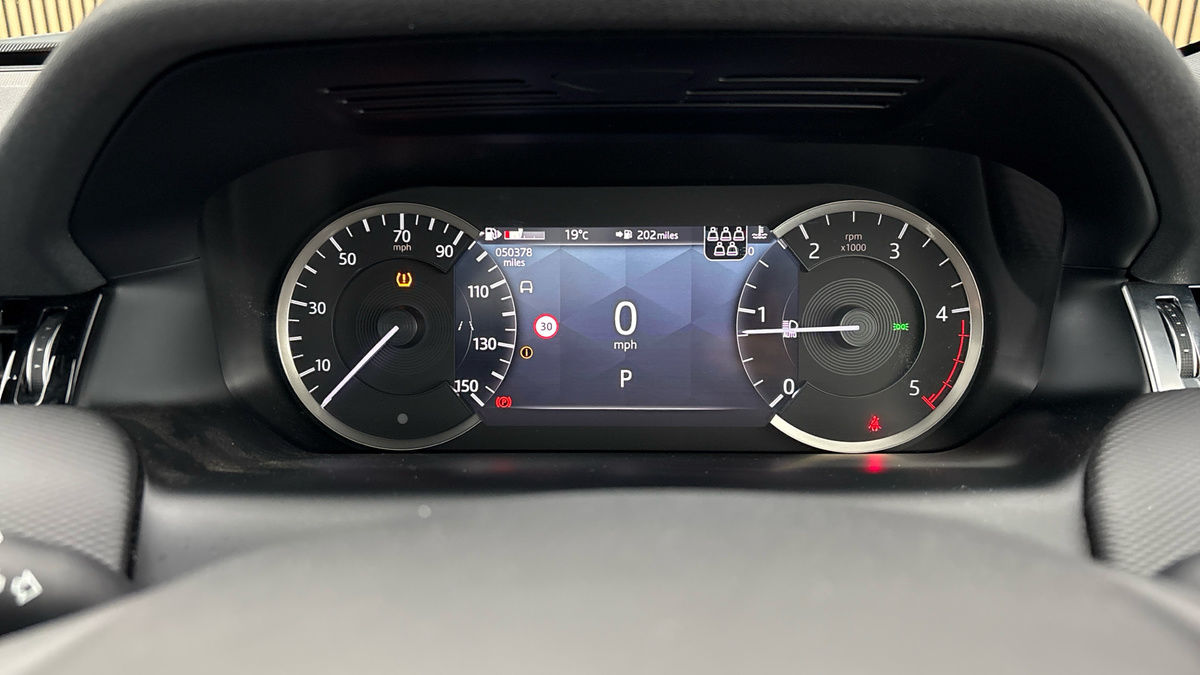Land Rover Discovery Sport Image 29