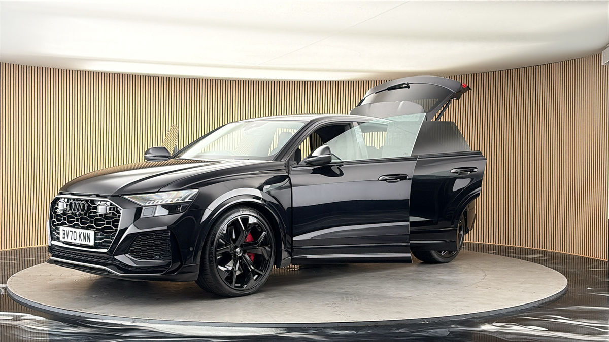 Audi RSQ8 Image 22