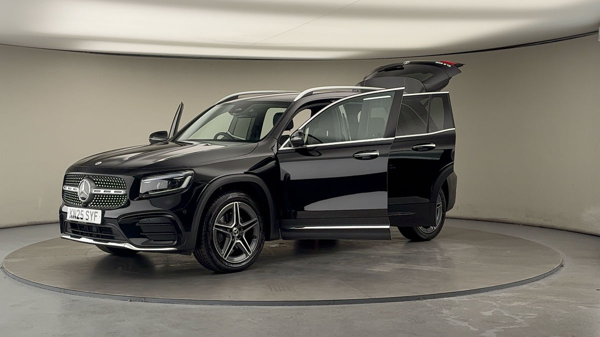 Mercedes-Benz GLB Image 22