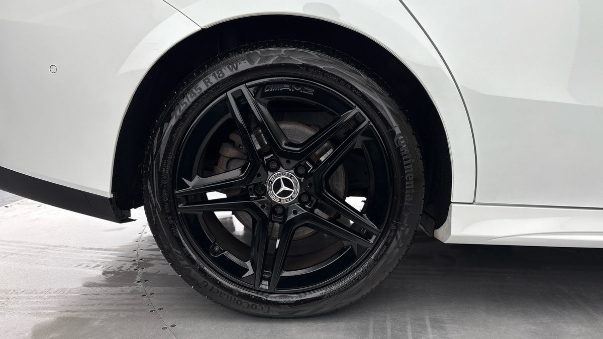 Mercedes-Benz CLA Image 10