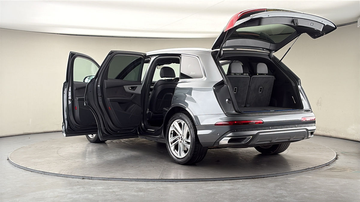 Audi Q7 Image 23