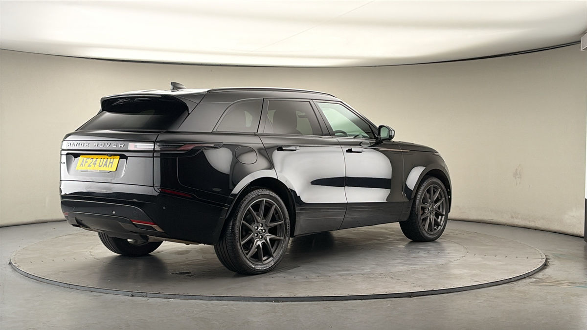 Land Rover Range Rover Velar Image 21